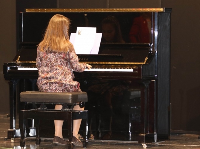 Imagen, de archivo, de la actuación de una alumna de la Escuela de Música de Sahagún
