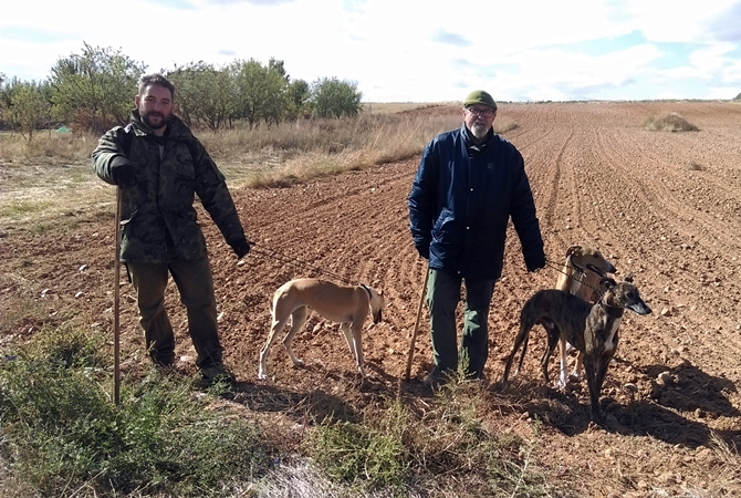Conviene recordar la m&aacute;xima generalizada entre los cazadores: &lsquo;La liebre es para el galgo&rsquo;