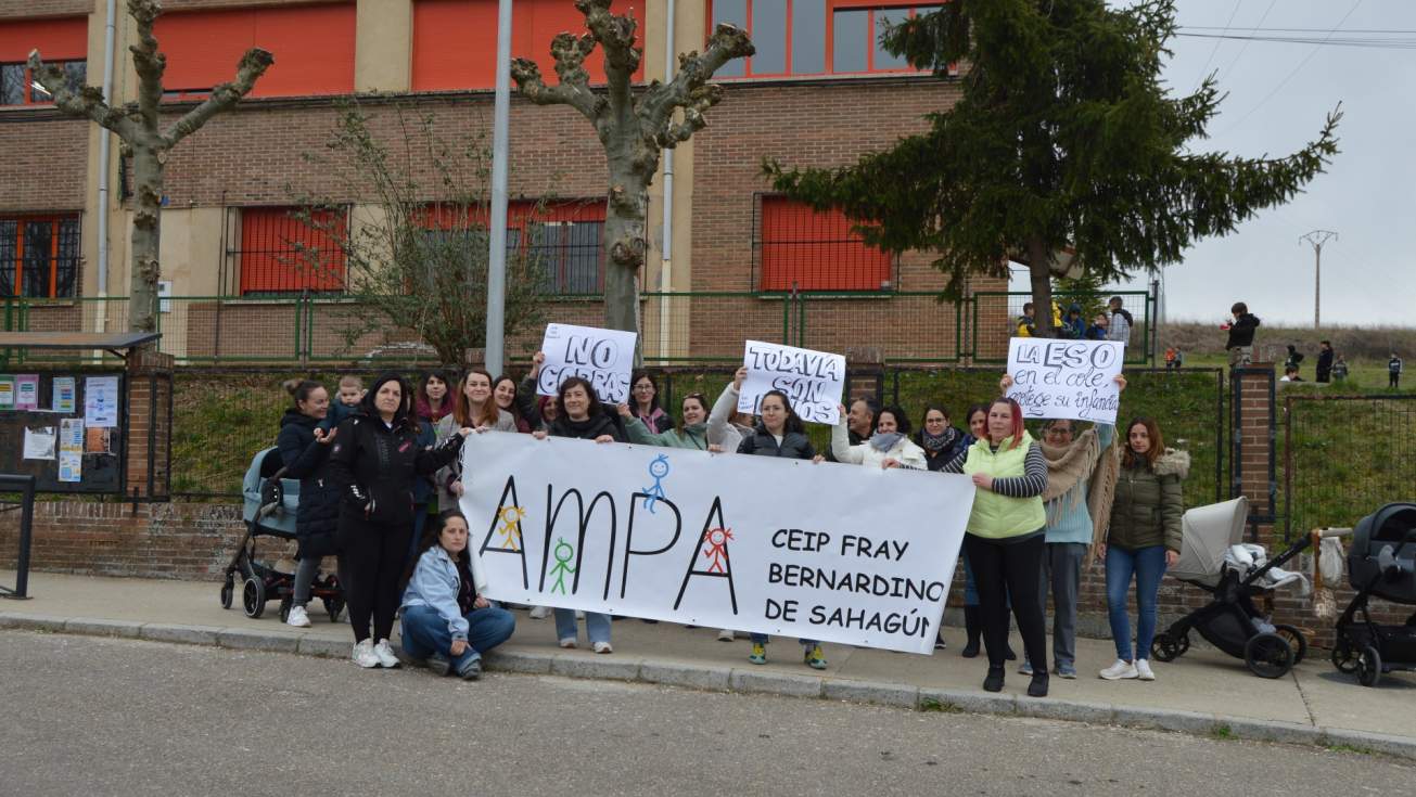 Sahag&uacute;n se une a la protesta provincial para evitar el traslado de los menores de 12 a&ntilde;os a los institutos