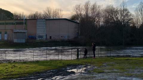 El río Cea baja a nivel naranja en Sahagún aunque se mantiene la precaución por el deshielo