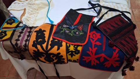 El Museo Etnográfico de Villamartín de Don Sancho refuerza su colección textil