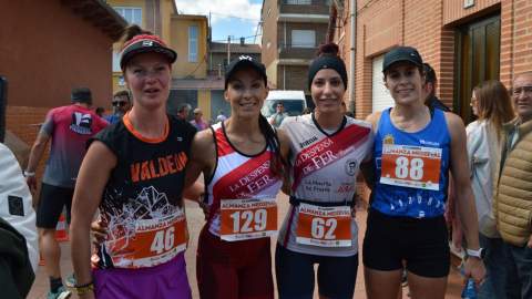 Ver&oacute;nica Robla (dorsal 129) junto a las otras tres primeras clasificadas