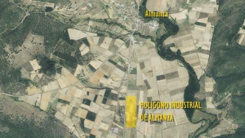 Adjudicadas en 204.000 euros las obras del acceso al Polígono Industrial de Almanza