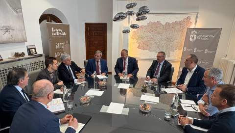 Imagen de la reunión mantenida en León