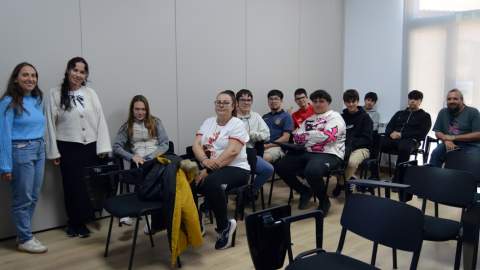 Los estudiantes de FP de Sahagún toman las riendas de la transformación digital con Ineco RuralTIC