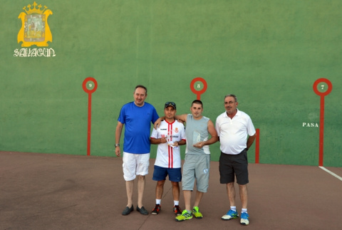 En el centro, Fernando y Alfonso, mejor pareja local