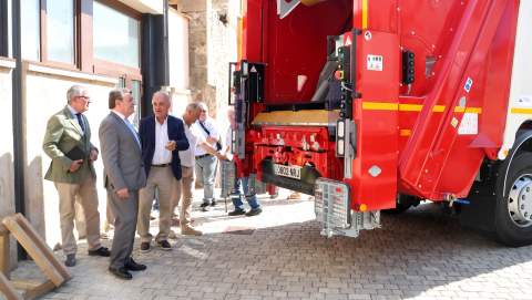 La Junta financia con 185.000 euros un nuevo camión de basura para la Mancomunidad Zona de Sahagún