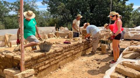 Hace dos décadas que al chozo de Villamartín de Don Sancho se lo tragó la tierra