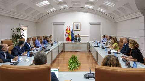 Reunión de seguimiento de la situación de los incendios