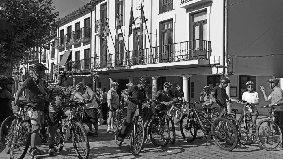Sahag&uacute;n engrasa las cadenas para celebrar 12 lustros rodando en comunidad