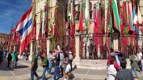 Pendones del Reino de León decidirá este viernes si continúa al frente del desfile de San Froilán