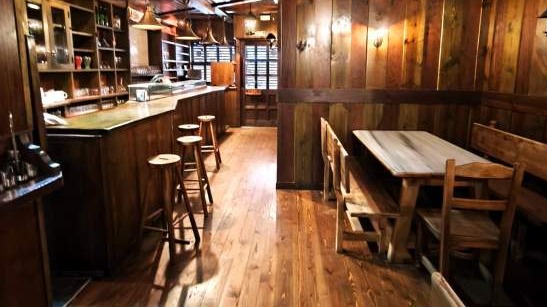 Bar-restaurante y apartamento independiente a la venta en Sahagún