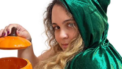 La magia de Aldara regresa a Villamartín para recordar que los pueblos también viven de sus historias