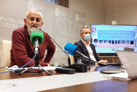 El diputado, Matías Llorente, durante la presentación