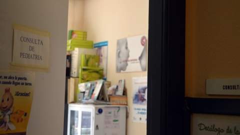 El servicio de Pediatría reduce de tres a una el número de consultas semanales